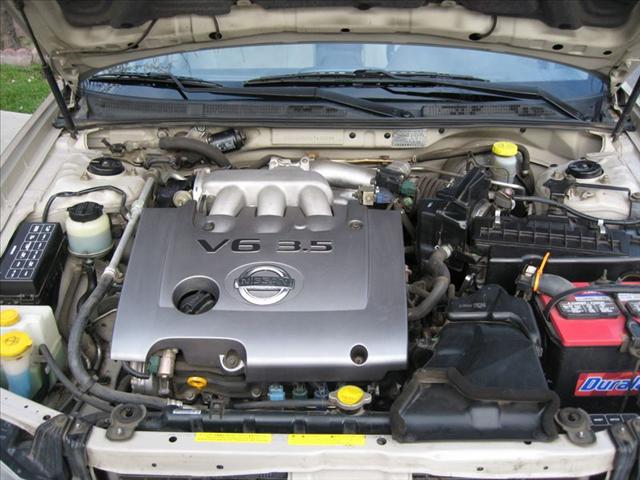 2002 Nissan Maxima SE