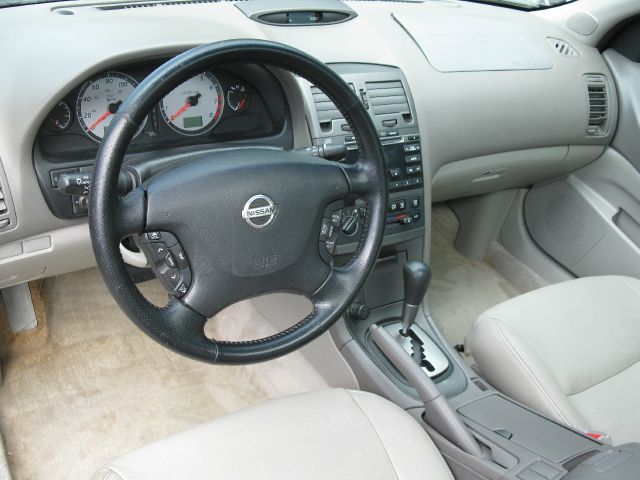 2002 Nissan Maxima SE