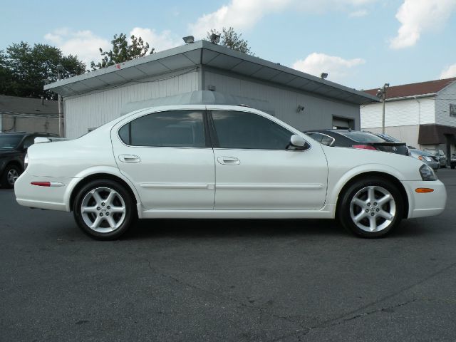 2002 Nissan Maxima SE