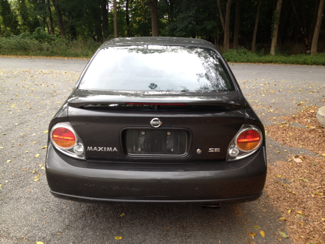 2002 Nissan Maxima SE