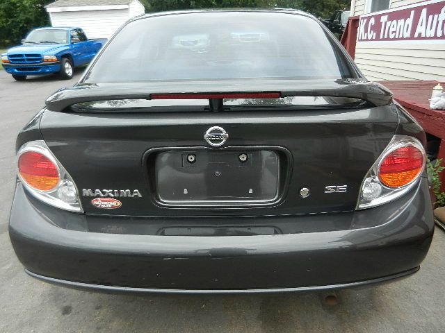 2002 Nissan Maxima SE