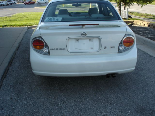 2002 Nissan Maxima SE