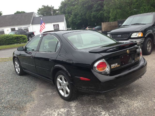 2003 Nissan Maxima SE