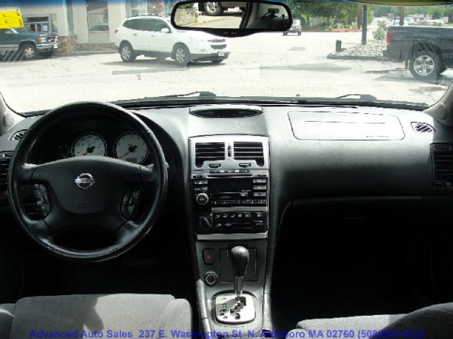 2003 Nissan Maxima SE