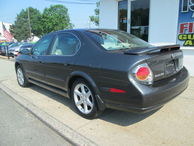 2003 Nissan Maxima SE