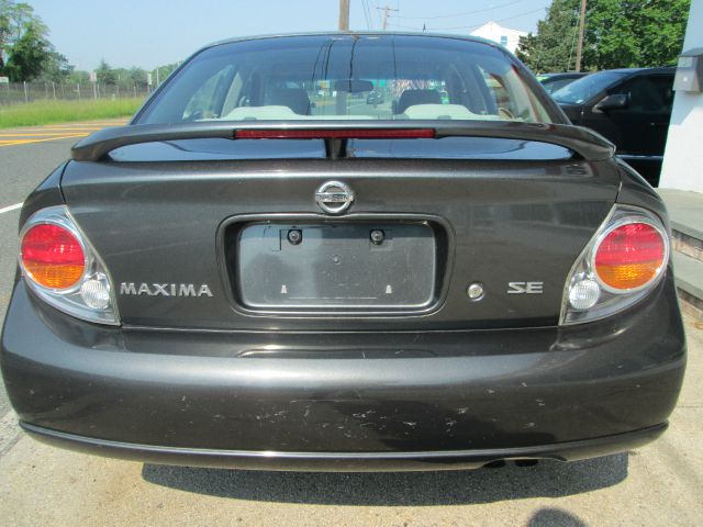 2003 Nissan Maxima SE