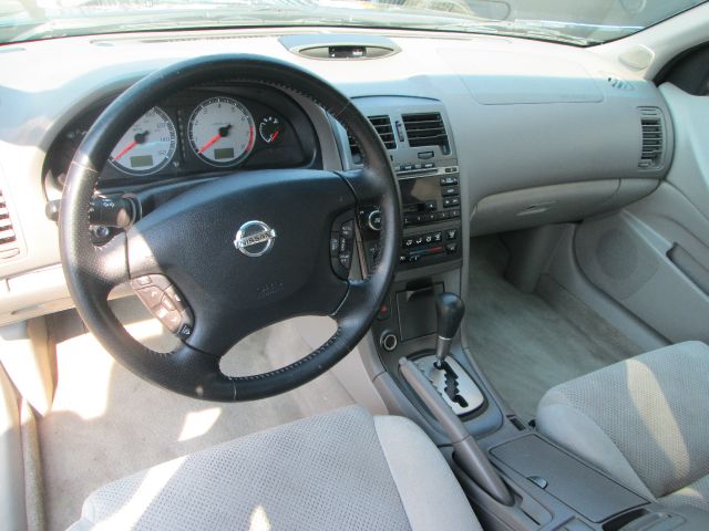 2003 Nissan Maxima SE