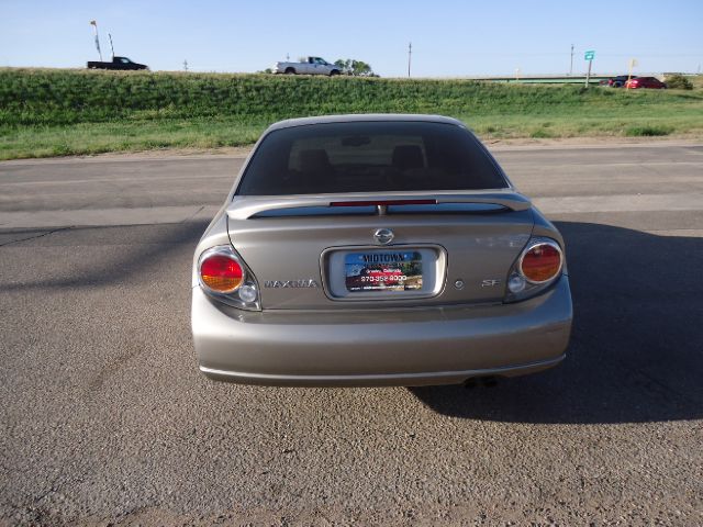 2003 Nissan Maxima SE