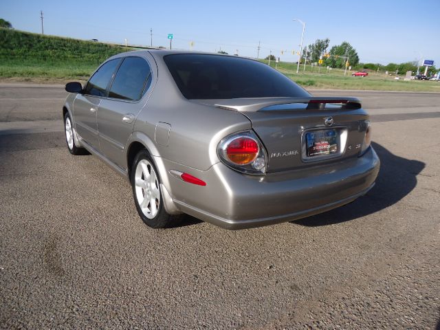 2003 Nissan Maxima SE