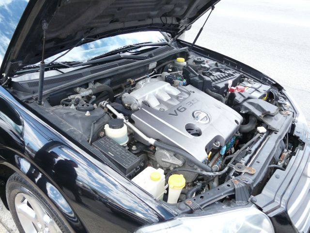 2003 Nissan Maxima SE