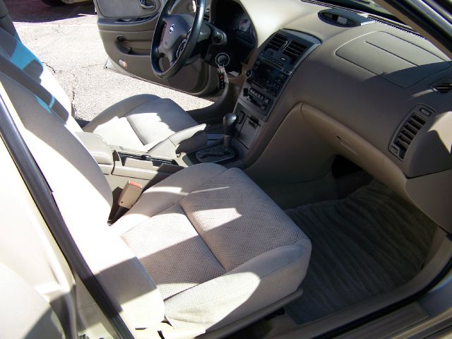 2003 Nissan Maxima SE