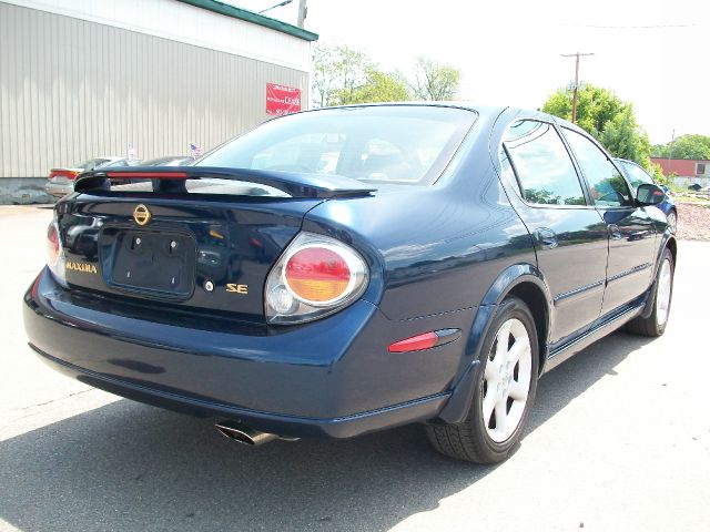 2003 Nissan Maxima SE