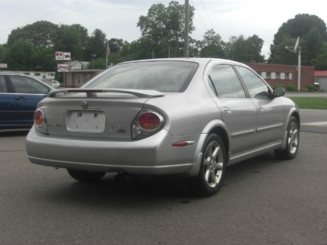 2003 Nissan Maxima SE