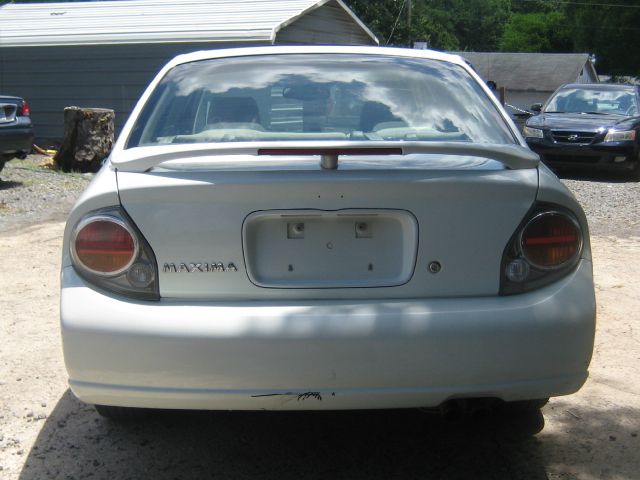 2003 Nissan Maxima SE