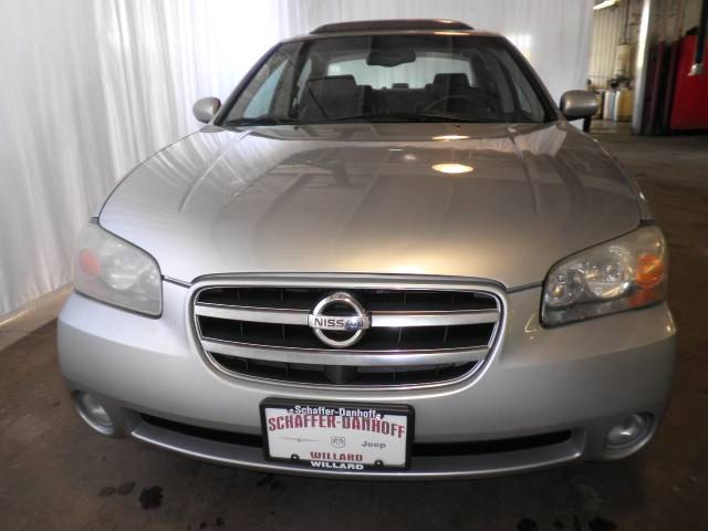 2003 Nissan Maxima SLE Ext. Cab Short Bed 4WD