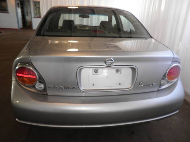 2003 Nissan Maxima SLE Ext. Cab Short Bed 4WD