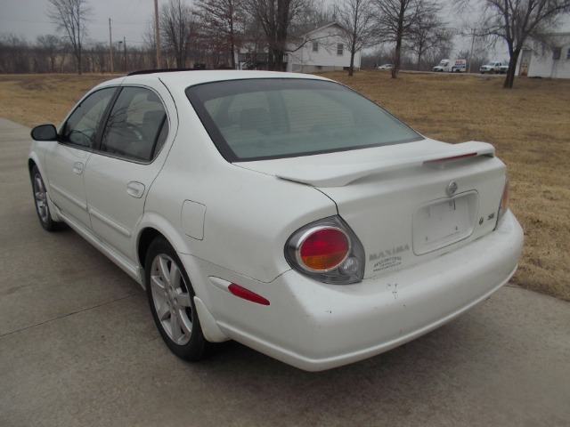 2003 Nissan Maxima SE