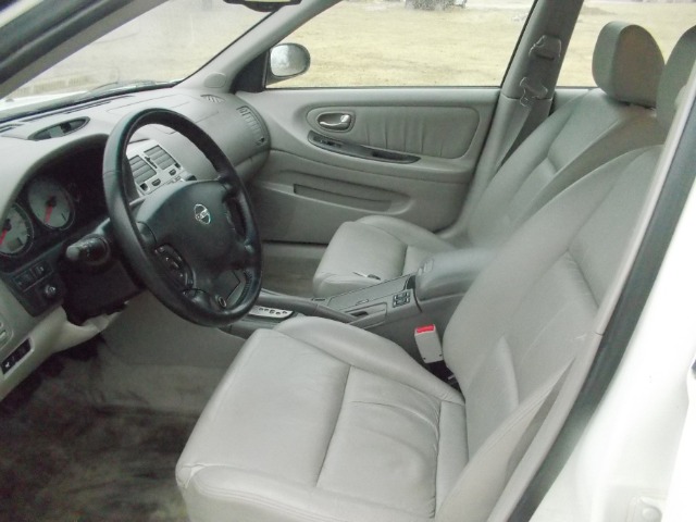 2003 Nissan Maxima SE