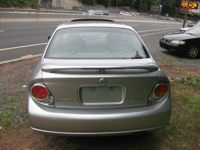 2003 Nissan Maxima SE