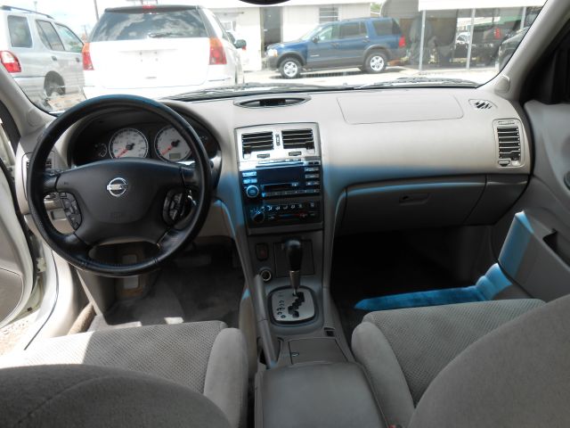 2003 Nissan Maxima SE