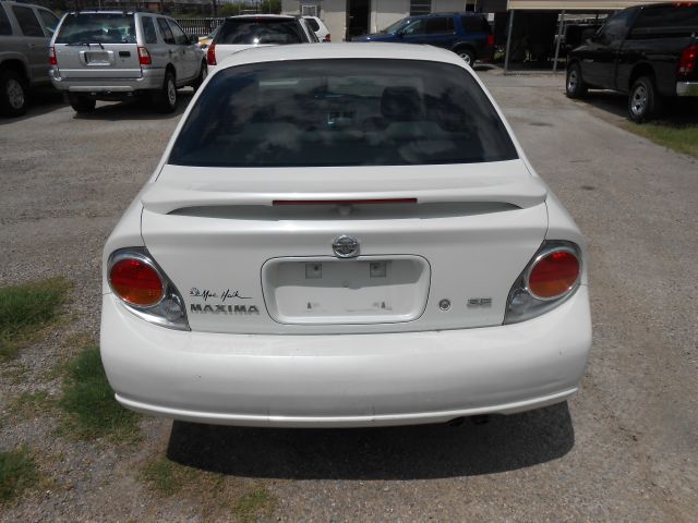 2003 Nissan Maxima SE