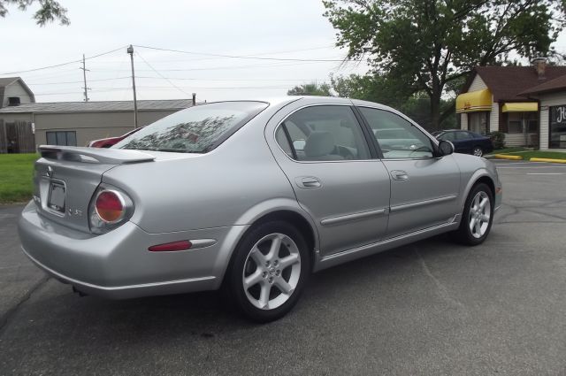 2003 Nissan Maxima SE