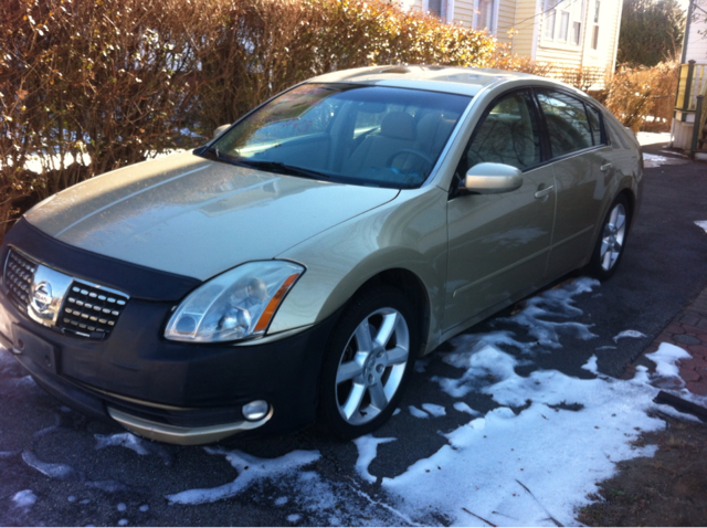 2004 Nissan Maxima SE