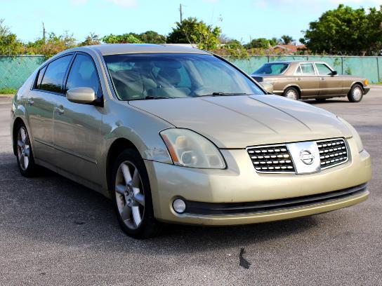 2004 Nissan Maxima SE