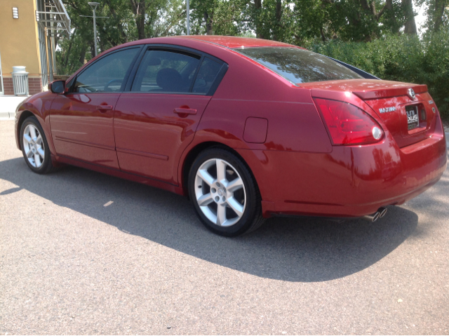 2004 Nissan Maxima SE