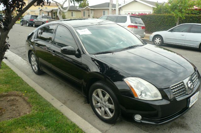 2004 Nissan Maxima SE