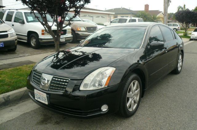 2004 Nissan Maxima SE