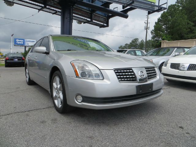 2004 Nissan Maxima SE