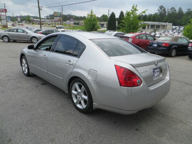 2004 Nissan Maxima SE