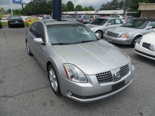 2004 Nissan Maxima SE