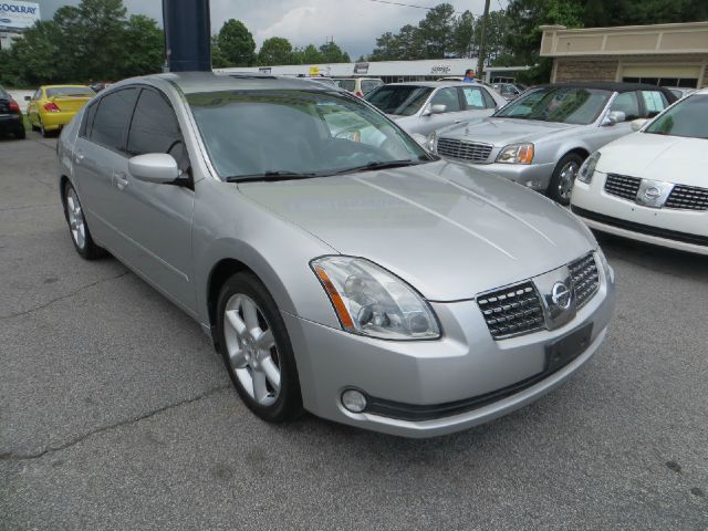 2004 Nissan Maxima SE