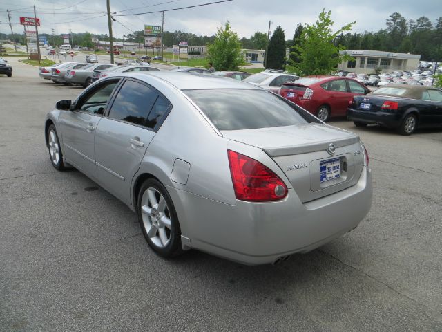 2004 Nissan Maxima SE