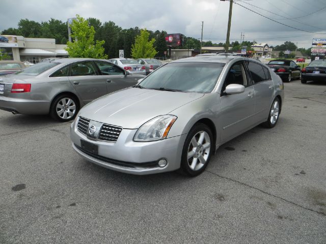 2004 Nissan Maxima SE