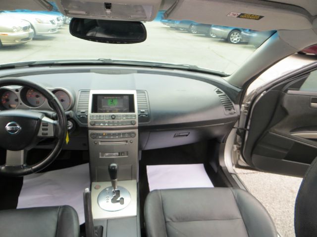 2004 Nissan Maxima SE