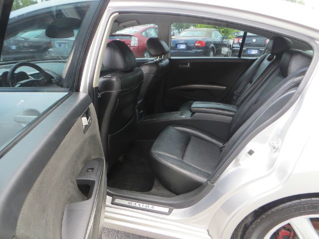 2004 Nissan Maxima SE