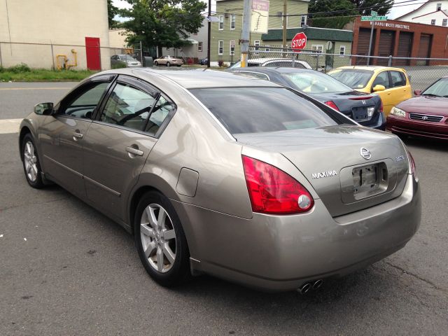 2004 Nissan Maxima 4dr S V6 Manual 4WD