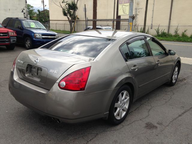 2004 Nissan Maxima 4dr S V6 Manual 4WD