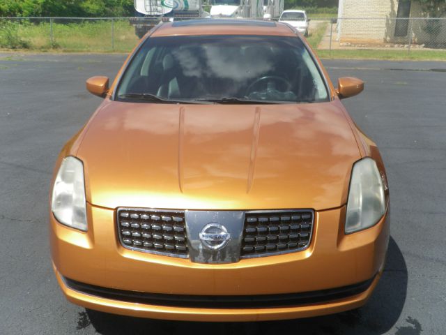 2004 Nissan Maxima SE