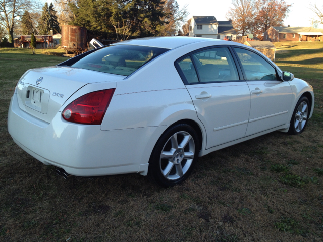 2004 Nissan Maxima SE