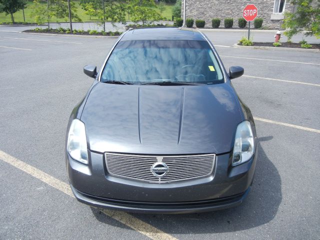 2004 Nissan Maxima SE