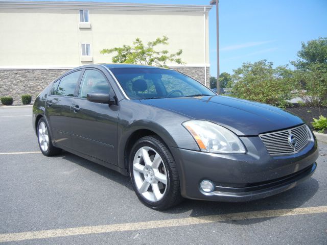 2004 Nissan Maxima SE