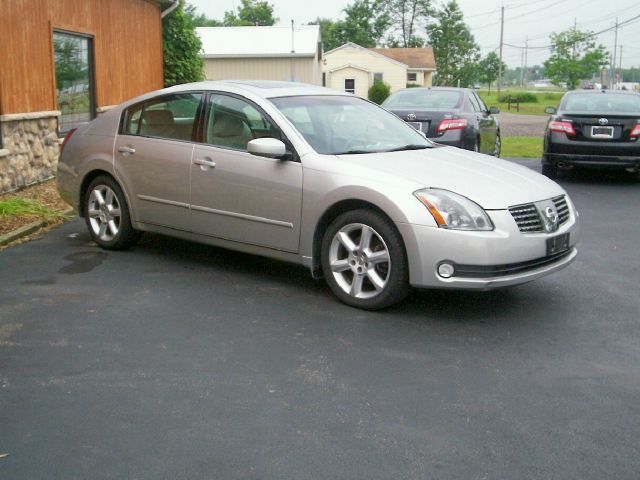 2004 Nissan Maxima SE