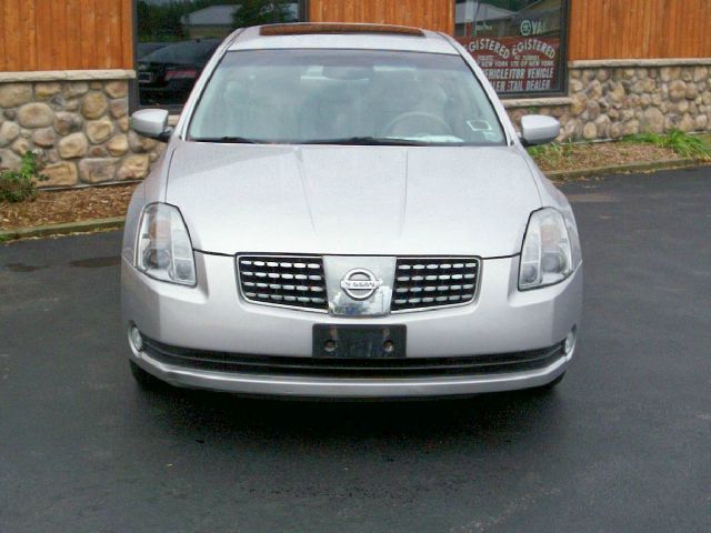 2004 Nissan Maxima SE