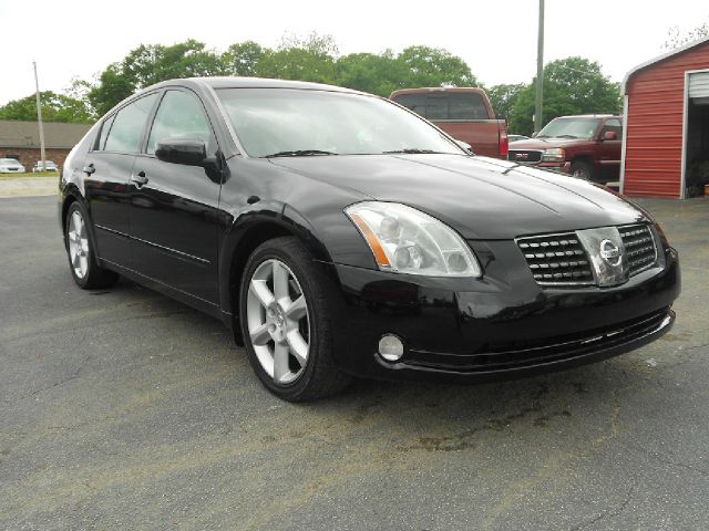 2004 Nissan Maxima SE