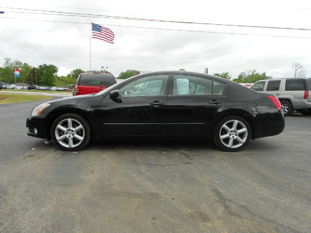 2004 Nissan Maxima SE