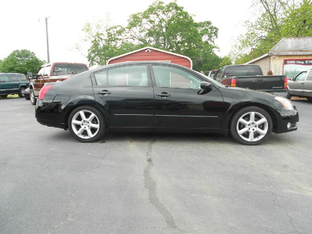 2004 Nissan Maxima SE